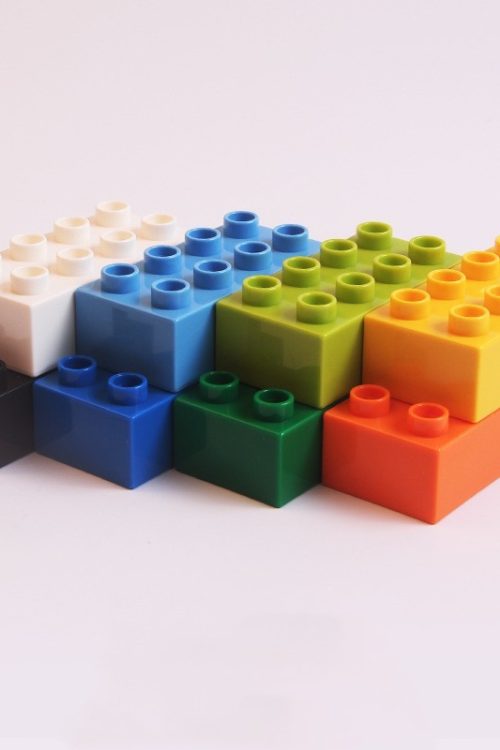 Order 8-hole Assembled Bulk Thick Brick Foundation Block Spare Parts Aliseo Hub Toys Wholesale